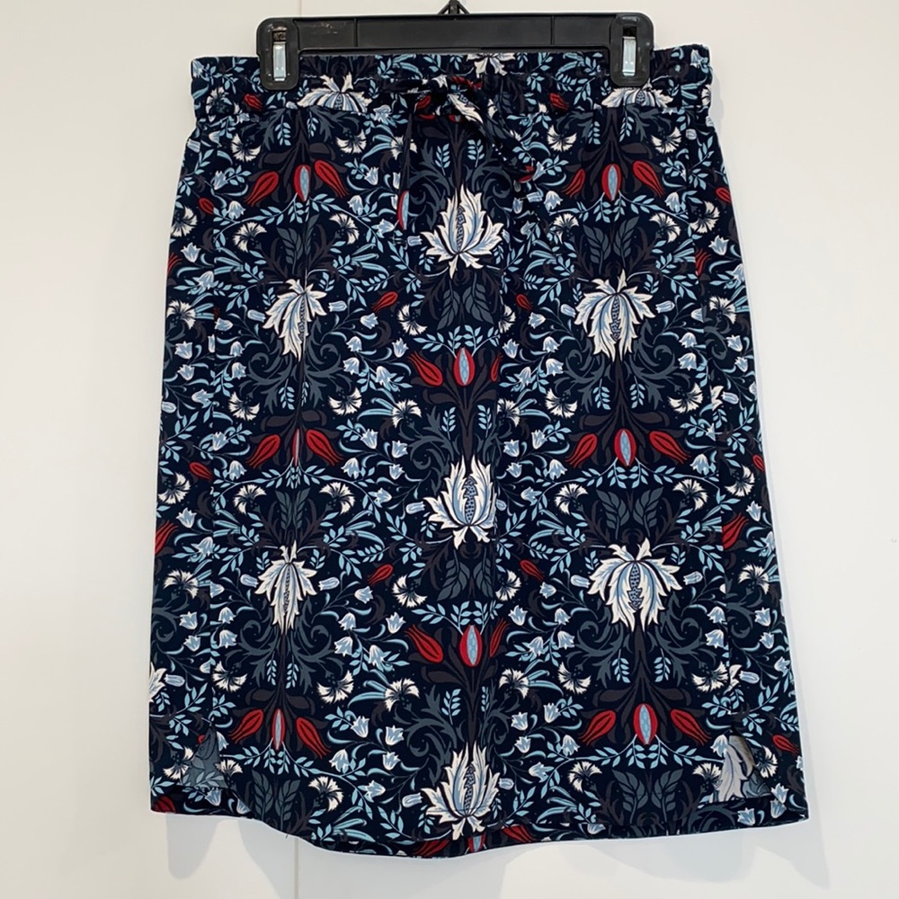 LOFT floral skirt with elastic waist and pockets